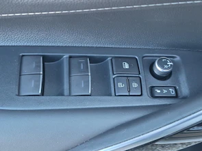 image du véhicule TOYOTA Corolla Touring Sports 2.0 HSD Premium / Jetzt mit attraktivem 1.99% Leasing!