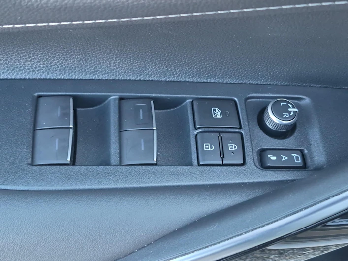 Fahrzeugbild TOYOTA COROLLA