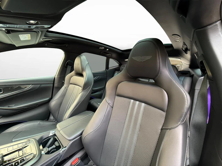 Fahrzeugbild ASTON MARTIN DBX