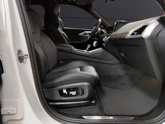 BMW XM 50e Plug-in Hybrid