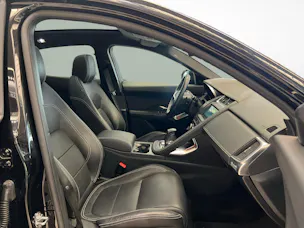 Jaguar E-Pace 2.0 T 250 R-Dynamic SE AWD