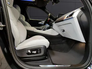 BMW XM 50e Plug-in Hybrid