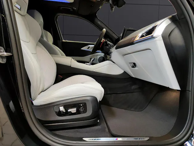 BMW XM 50e Plug-in Hybrid