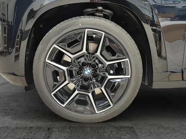 BMW XM 50e Plug-in Hybrid