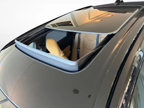 image du véhicule VOLVO XC60 2.0 T8 TE Ultimate Dark eAWD