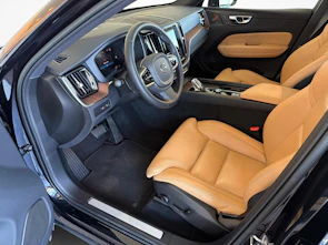 image du véhicule VOLVO XC60 2.0 T8 TE Ultimate Dark eAWD