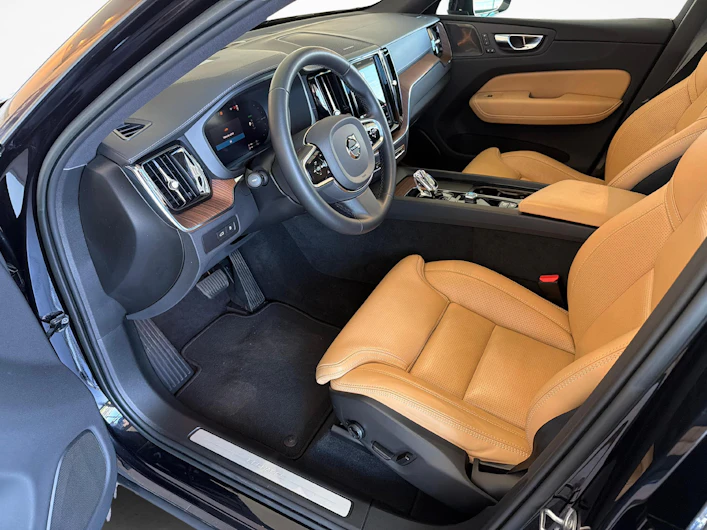 image du véhicule VOLVO XC60