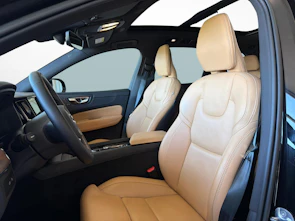 image du véhicule VOLVO XC60 2.0 T8 TE Ultimate Dark eAWD