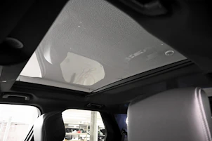 Fahrzeugbild LAND ROVER Discovery 3.0 D I6 350 Dynamic SE