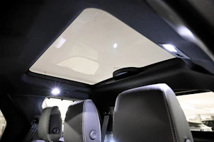 Fahrzeugbild LAND ROVER Discovery 3.0 D I6 350 Dynamic SE