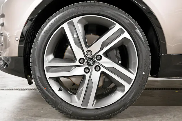 Land Rover Discovery 3.0 D I6 350 Dynamic SE