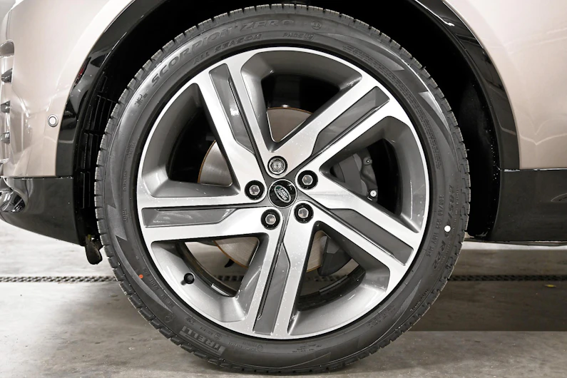 Fahrzeugbild LAND ROVER DISCOVERY