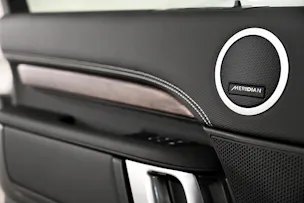 Land Rover Discovery 3.0 D I6 350 Dynamic SE