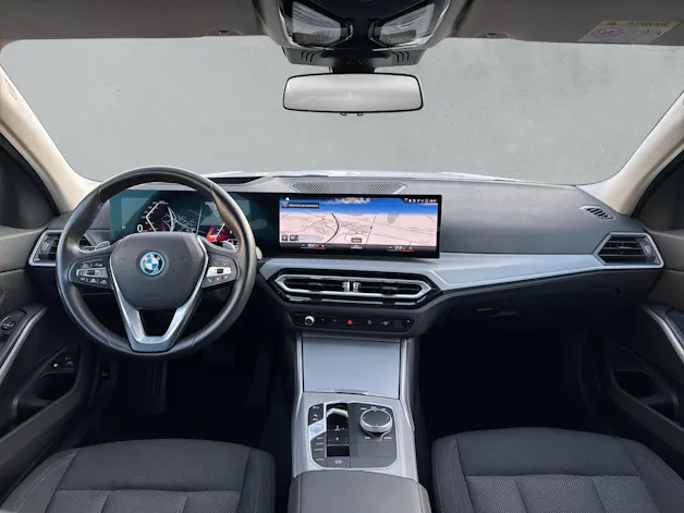 BMW 330e xDrive Touring G21 (CH) AHK