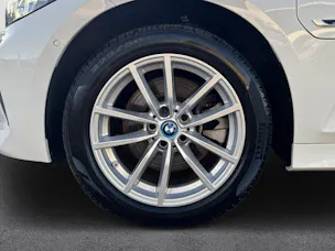 BMW 330e xDrive Touring G21 (CH) AHK