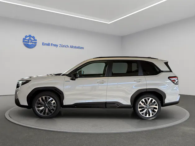 Subaru Forester Station 2.0i e-Boxer Luxury