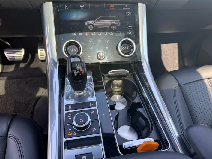 Fahrzeugbild LAND ROVER RANGE ROVER SPORT