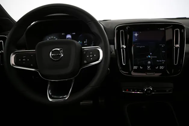 VOLVO XC40 1.5 T4 PiH R-Design