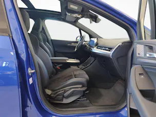 BMW 225e xDrive paddles Active Tourer