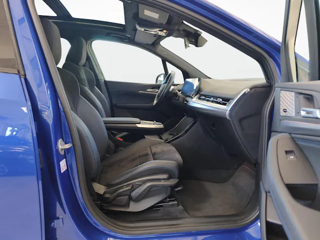 BMW 225e xDrive paddles Active Tourer