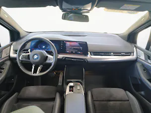 BMW 225e xDrive paddles Active Tourer