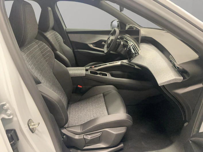 image du véhicule PEUGEOT 3008