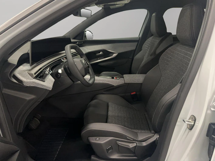 image du véhicule PEUGEOT 3008