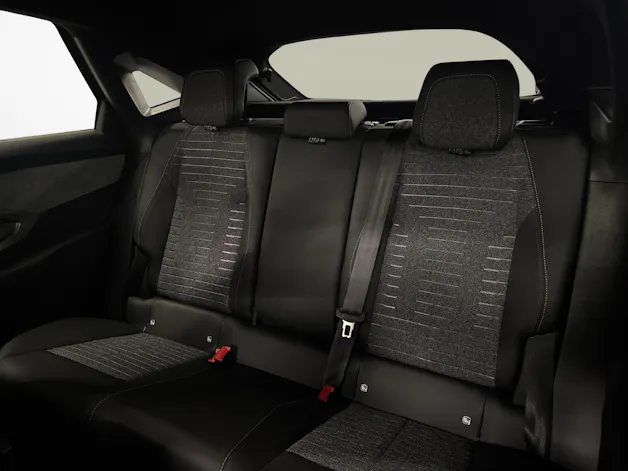 PEUGEOT 3008 1.2 Hybrid Allure Premium