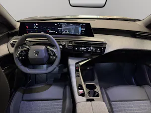 Peugeot 5008 1.2 Hybrid Allure Premium