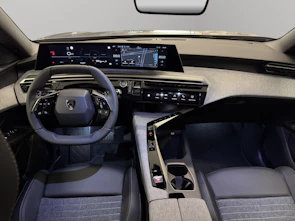 Fahrzeugbild PEUGEOT 5008 1.2 Hybrid Allure Premium
