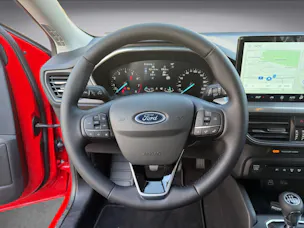 Ford Focus 1.0i EcoB Hybrid 125 Titanium