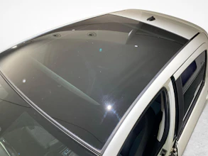 https://vehicle.imgix.net/4255700/7fd40a5a-2e70-4db3-8536-3dbef898e169.jpg