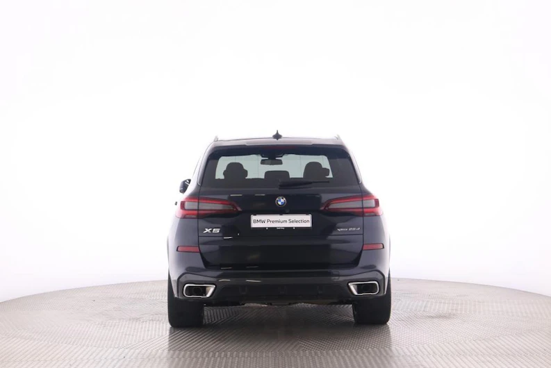 immagine del veicolo BMW X5