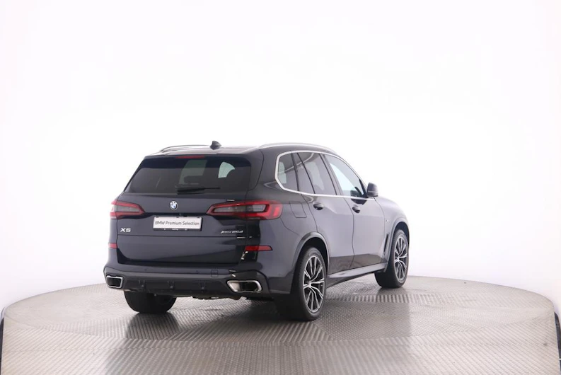 immagine del veicolo BMW X5