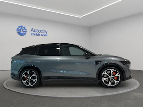 https://vehicle.imgix.net/4255755/b3599032-f120-4281-863e-7b66e9f713d1.jpg