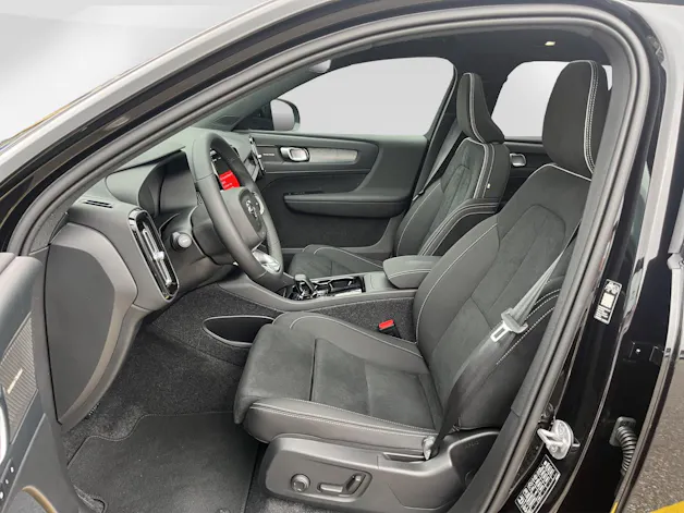 Volvo EX40 Twin Black Edition AWD