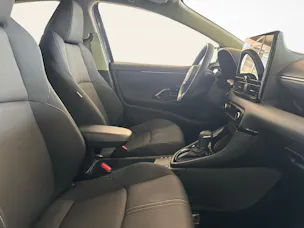 Toyota Yaris 1.5 VVT-i HSD Trend