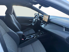 Fahrzeugbild TOYOTA Corolla Touring Sports 2.0 HSD Swiss Edition