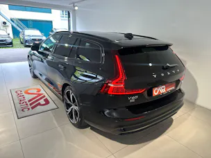 Volvo V60 2.0 B4 Ultra Dark