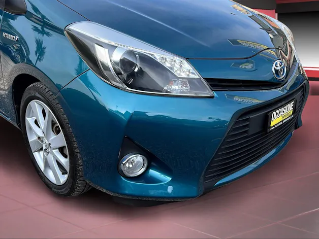 Toyota Yaris 1.5 VVT-i HSD Sol Premium