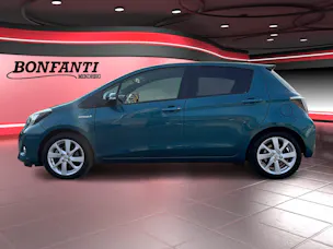 Toyota Yaris 1.5 VVT-i HSD Sol Premium