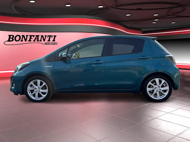 Toyota Yaris 1.5 VVT-i HSD Sol Premium