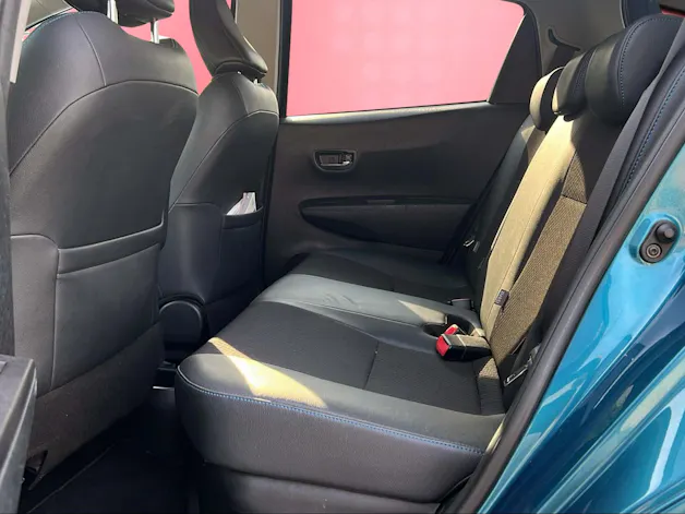 Toyota Yaris 1.5 VVT-i HSD Sol Premium