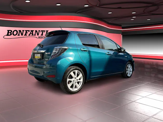 Toyota Yaris 1.5 VVT-i HSD Sol Premium
