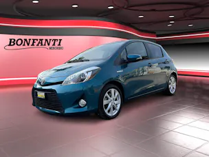 Toyota Yaris 1.5 VVT-i HSD Sol Premium