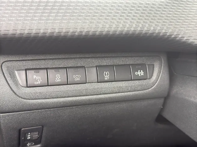 Peugeot 2008 1.2 PureTech Active EGS S