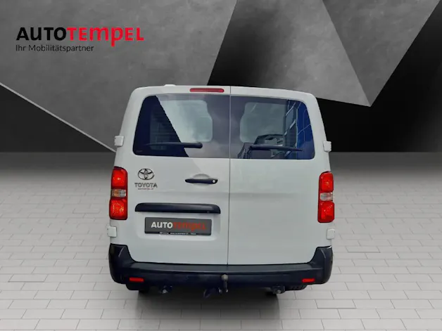 Toyota PROACE Van L2 2.0 D Luna