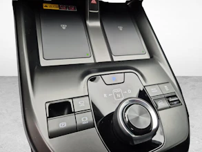 https://vehicle.imgix.net/4255949/a7faa3d1-c1f3-4923-8422-b8a125bdbf79.jpg