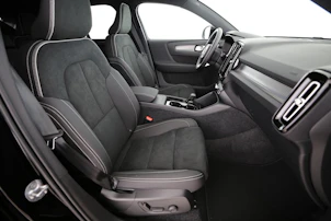 Fahrzeugbild VOLVO XC40 2.0 B4 MH Black Edition