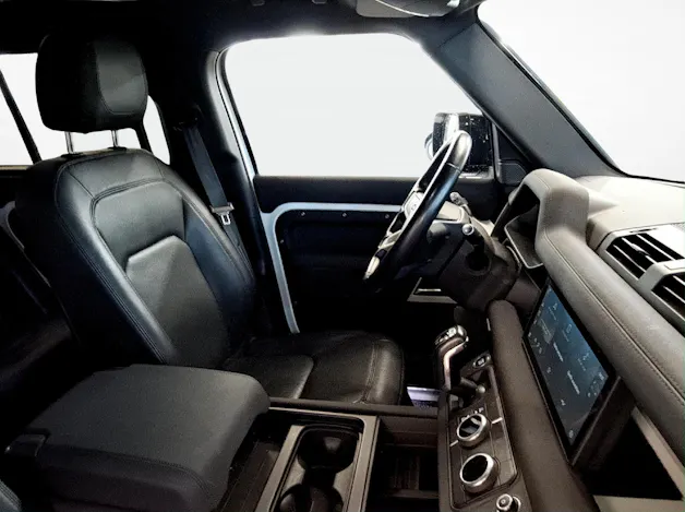 Land Rover Defender 110 3.0 D I6 SE